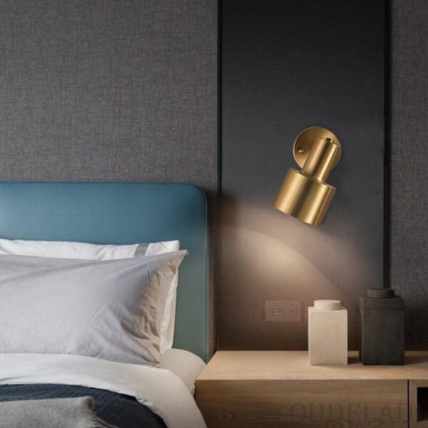 Vägglampa mässing guld