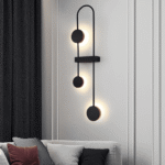 Vägglampa med lång arm vardagsrum