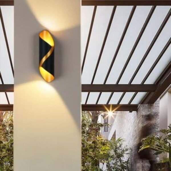 Vägglampa utomhus design